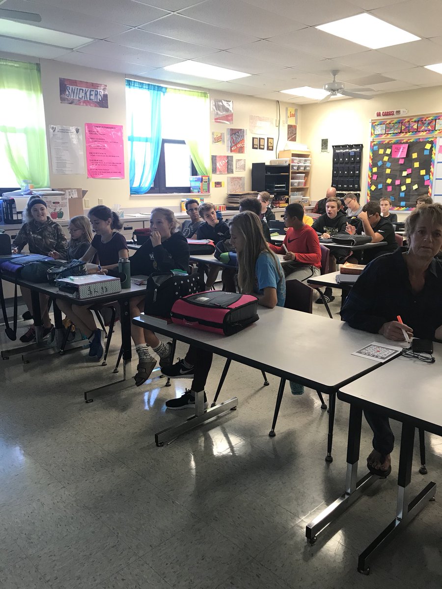 MrsElliottMath's tweet image. Bingo Wednesday in RTI with our DASI friends!  #cpsbest #sms_wildcats