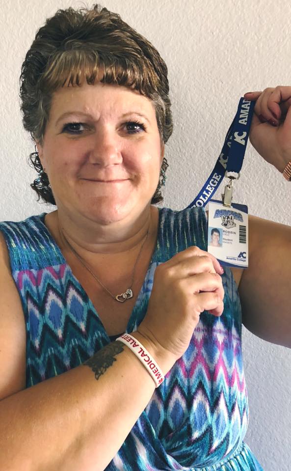 We 💙 our Amarillo College Badger!!
We are SO PROUD of Robbin for going back to school to get her GED!! 💙 #possibilities #theparcamarillo #redemption #GED #accomplishment