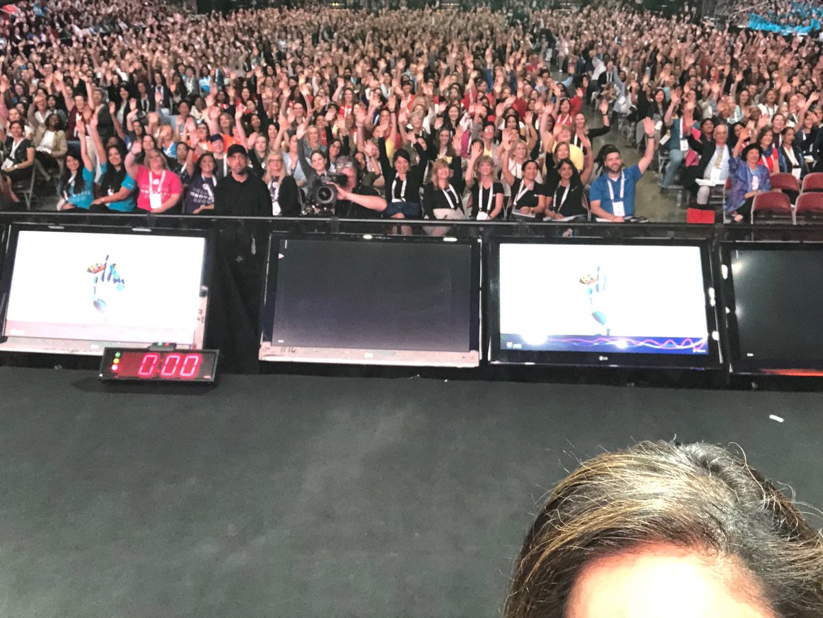 Padmasree's tweet photo. Here is everyone raising their had to be part of the movement!! #ghc2018 https://t.co/5TmRobiDKO