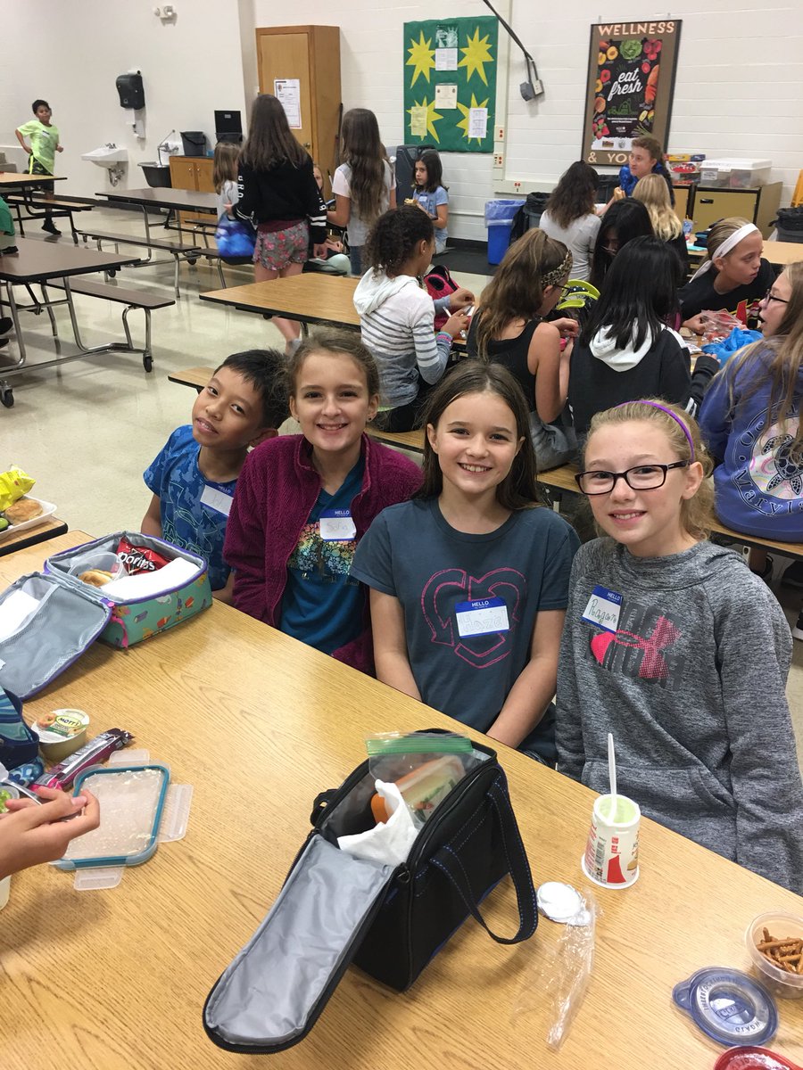 MiMScounselor's tweet photo. “Hey Day” is underway at Middletown Middle for #StartWithHelloWeek ! Students wore name tags today so that we could say “hey” by name #happyvalleymms https://t.co/r0mKCXZSHX