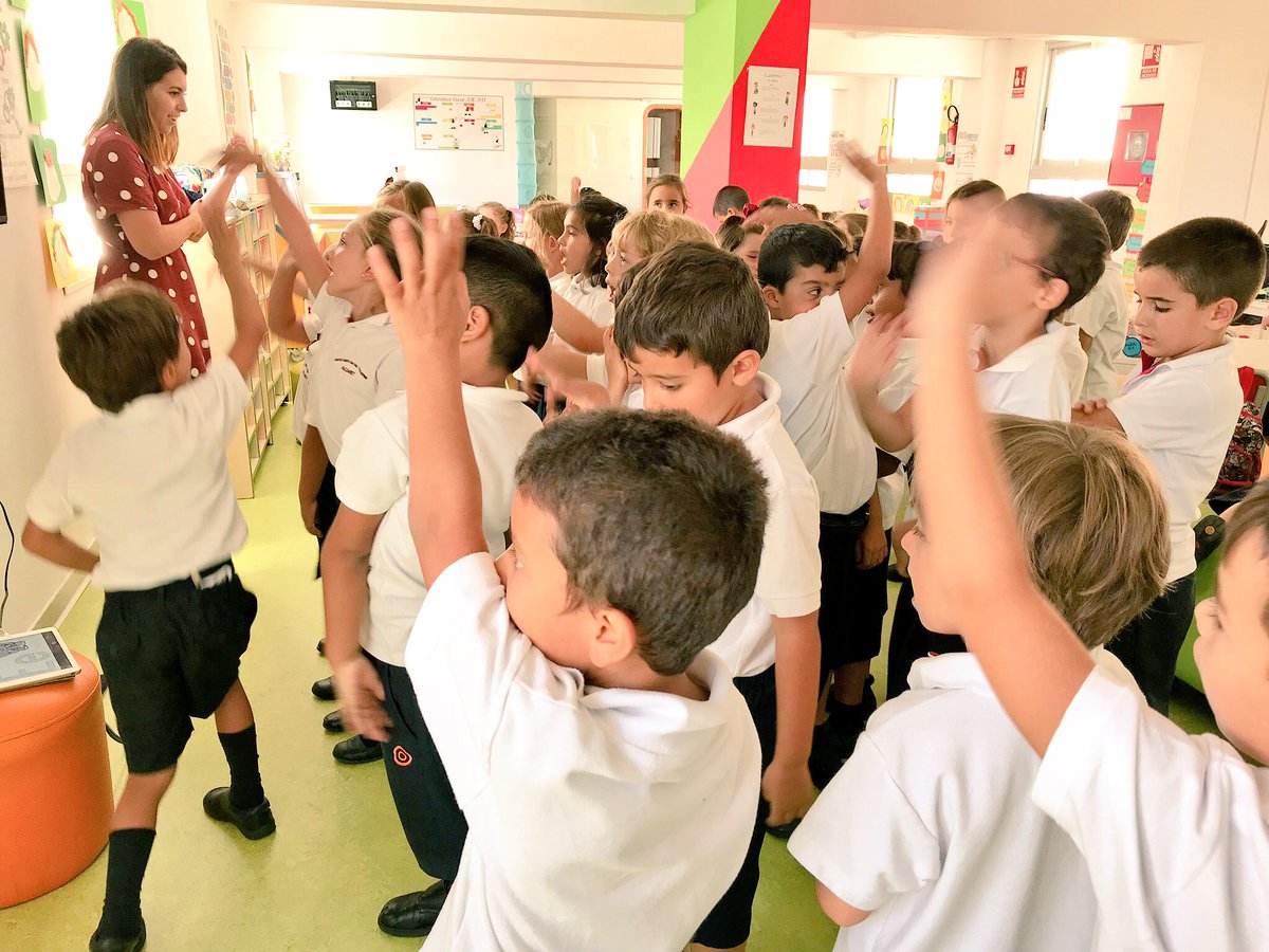 teresa_teacher's tweet photo. Learning if fun! #abcrap #englishisfun #1stofprimary #Iknowhow2spell @AlbaHermar @NazaretArrecife https://t.co/EUeRKAw1Kz