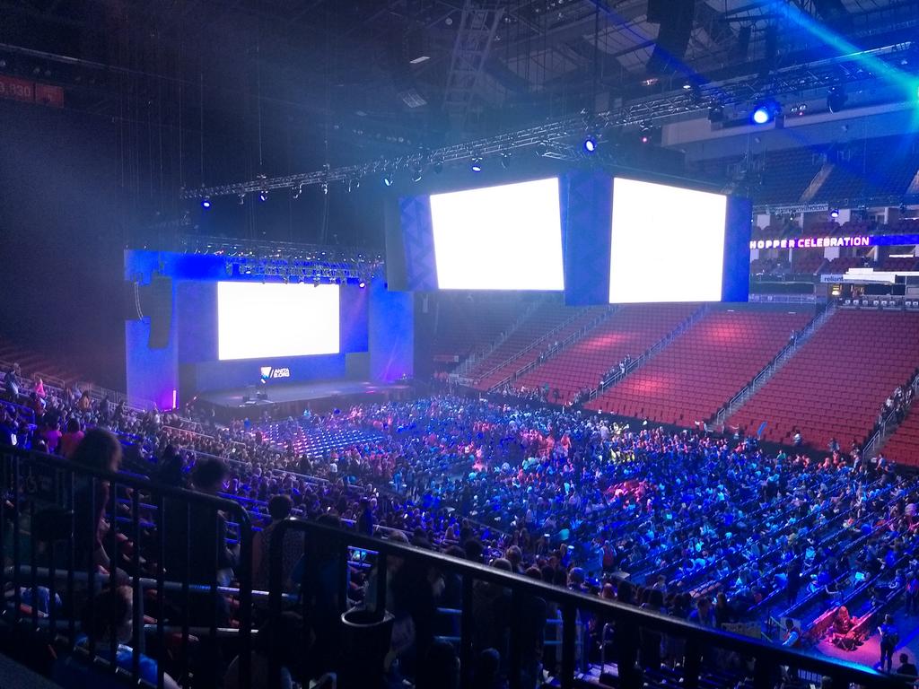 vatsala_20_11's tweet photo. Attending the world's biggest women in tech gathering, it's a celebration all around! #WeAreHere #ghc2018 SAP at #GHC2018 #womenintech #lifeatsap @saplabsindia @ghc https://t.co/jc1gFXShGC