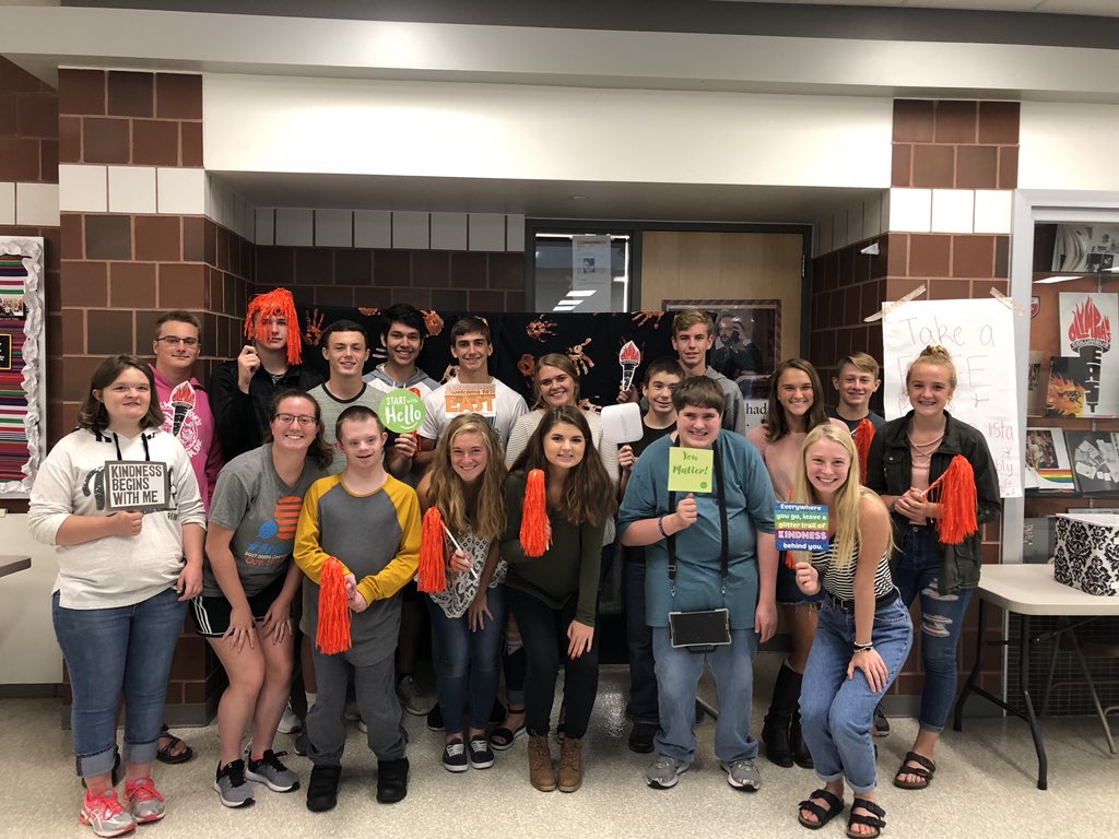 Champions Together supporting <a href="/cehsstudentgov/">East Stubly!</a> !! #cehshoco #photoboothfun