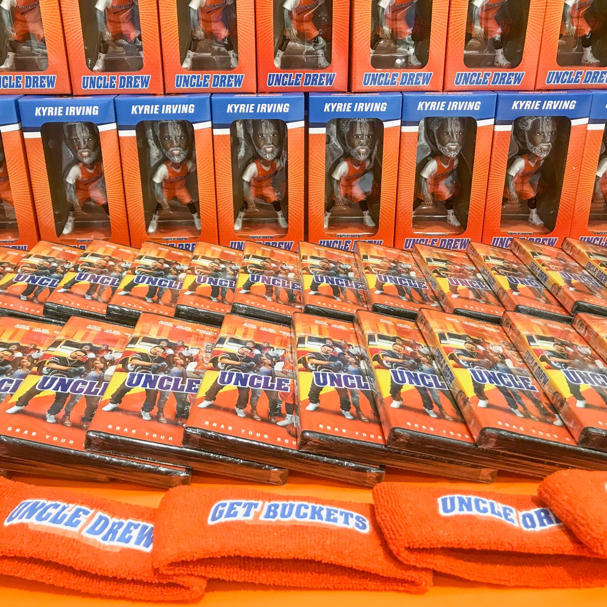 To celebrate the release of #UncleDrew on DVD, we teamed up with the Boys and Girls Club of Venice yesterday to host an afternoon filled with basketball, pizza, the movie and a pile of swag! Get Uncle Drew on Blu-ray, DVD &amp; Digital NOW! bit.ly/2AYknJV