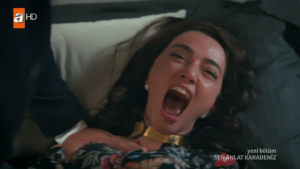 Bıçak kısmı aslında fazla oldu ama sahnenin kendisi, performanslar efsaneydi. Helal sana Asiye!
Helal Öykü Gürman ve Mehmet Ali Nuroğlu... #SenAnlatKaradeniz #KardeşKurşunu