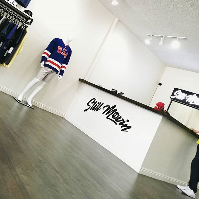 skgz's tweet photo. 👋🏼 @dizzyhippy #lasvegas #lv #nv #dizzywright #stillmovin #stopby #shopy #usa #roadtrip #nevada #heat #nico #skgz #aiiight https://t.co/zRQc7VXGFe