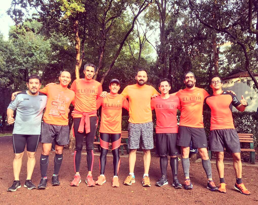 ironpapi912's tweet photo. #YoElegíCorrer día de trote, plática y de compartir kms con grandes corredores y mejores amigos, éxito @andresmonroy en #Chicago
@LoveRunSmile #ElixirTeam
@Viveros_Team @juansonrunning https://t.co/oDNRBHhz5t