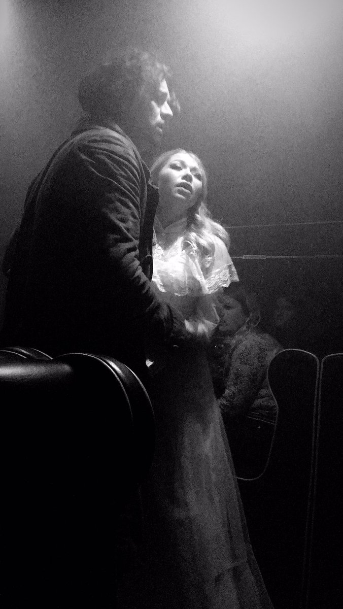 BunnyGalore's tweet image. Perfect fine dining Halloween show , spooky fun and touching and divine food by @louisaellis95  @funicularproductions @funicular #dinewiththedevil #JTTU @misscharliebond @Volvi