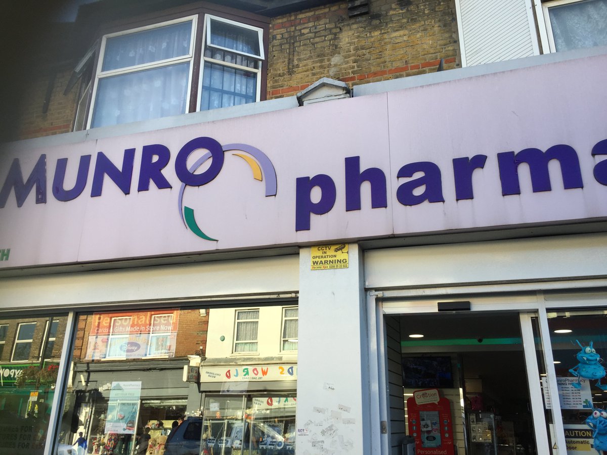 Margoconnects's tweet photo. #Eastham #businessgrowth #Caringtogether #CommunityEngagement 
Connected with the AWESOME @sai_pharmacy Thank you, for your offer of discount  #Newham #carers @RProgramme @NewhamLondon @NewhamLibraries @rokhsanafiaz @BITC https://t.co/vu7mBs9zHb