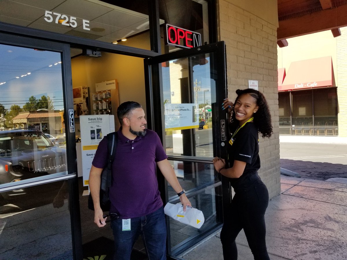 JamesLeeWW's tweet photo. Tasia, the queen of accessories! She closed me during an accessory role play! What? -> $480 Harman Kardon speaker for $200 AND I can put it on my bill w/no interest payments! This 🔊 bumps #Sold #Bass #SPLShowdown #WeAreNW Hey #LasVegas come by your @Sprint store for yours too! https://t.co/W7rs2qhJtv