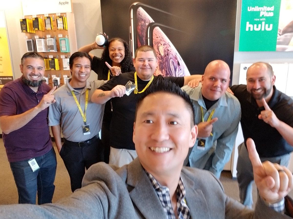 Tasia, the queen of accessories! She closed me during an accessory role play! What? -> $480 Harman Kardon speaker for $200 AND I can put it on my bill w/no interest payments! This 🔊 bumps #Sold #Bass #SPLShowdown #WeAreNW Hey #LasVegas come by your @Sprint store for yours too!