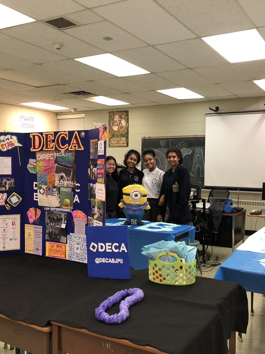 DECASJPII's tweet photo. Exuberant grade 8 open house, rep DECA 💵 #decaontario #business #panthers https://t.co/2ZSC7a53Y6