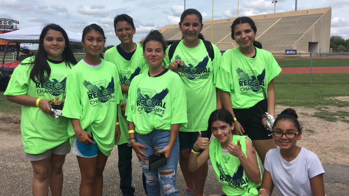 Fossumband's tweet photo. Our awesome volunteers at this past weekend at BOA.  You guys were great! https://t.co/j0zzU7nZKe