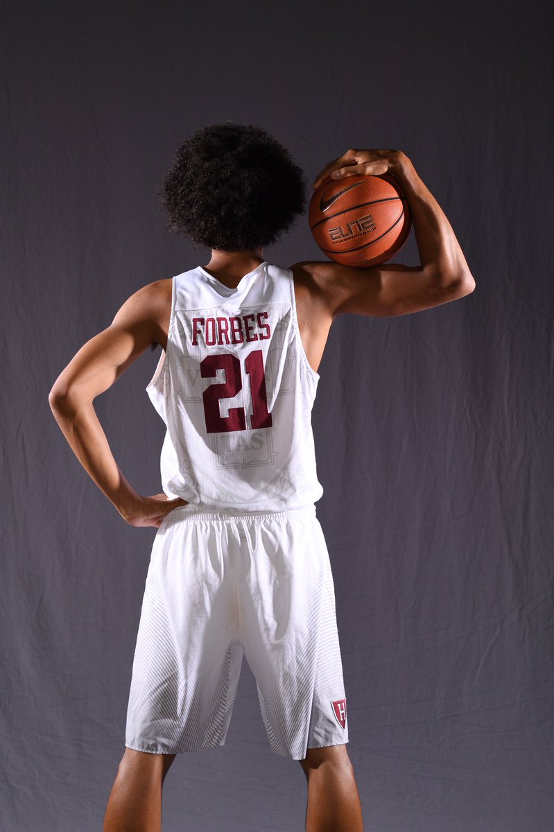 HarvardMBB's tweet photo. Introducing the 2018-19 Harvard Crimson! Some great shots from photo Day #GoCrimson. https://t.co/paGk9OrcNL