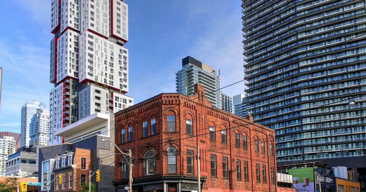 Renting in Vancouver/Toronto is never easy. But better preparation could get you on the right track to a dream place. <a href="/NarcityCanada/">Narcity Canada</a> has some good tips. #vanre 
buff.ly/2xTqpqb