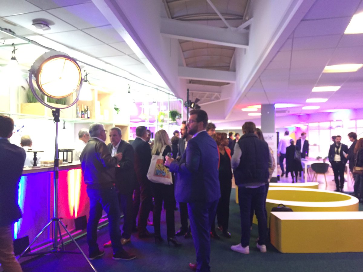 linguali's tweet photo. Fructueuses rencontres à l'inauguration du @FrEventBooster par @ViparisOfficiel et ses partenaires @LEVENEMENTAsso @UNIMEV_FR @GroupeNovelty @WeyouGroup @SocOPENevents
#LiveFEB #eventtech #EventProfs #innovation https://t.co/5KlrQ7ZXAR