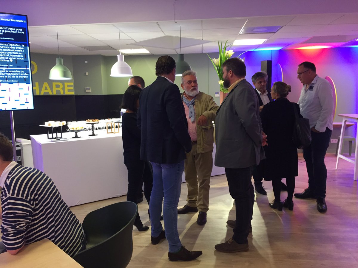 linguali's tweet photo. Fructueuses rencontres à l'inauguration du @FrEventBooster par @ViparisOfficiel et ses partenaires @LEVENEMENTAsso @UNIMEV_FR @GroupeNovelty @WeyouGroup @SocOPENevents
#LiveFEB #eventtech #EventProfs #innovation https://t.co/5KlrQ7ZXAR