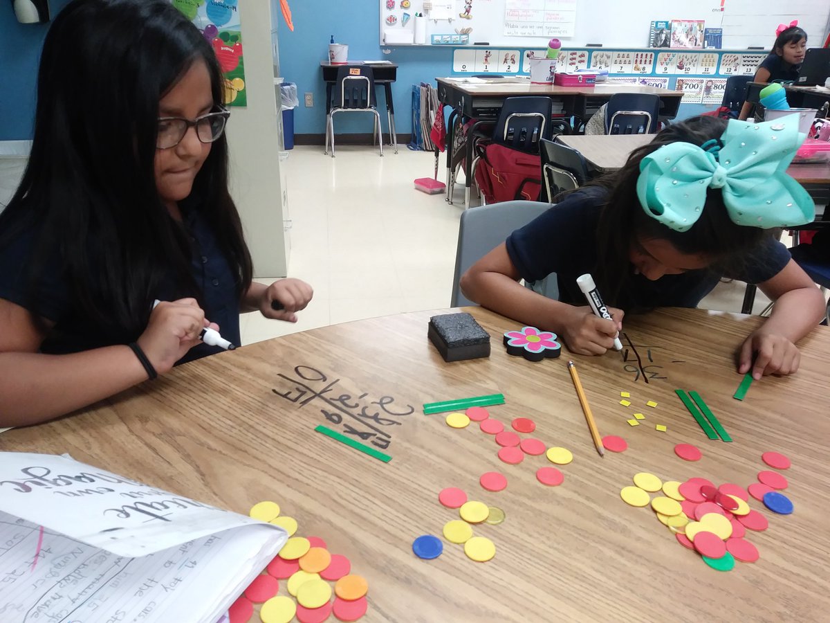 Daisy90413204's tweet photo. Students subtracting two digit numbers....📝 https://t.co/M46Id3wprm