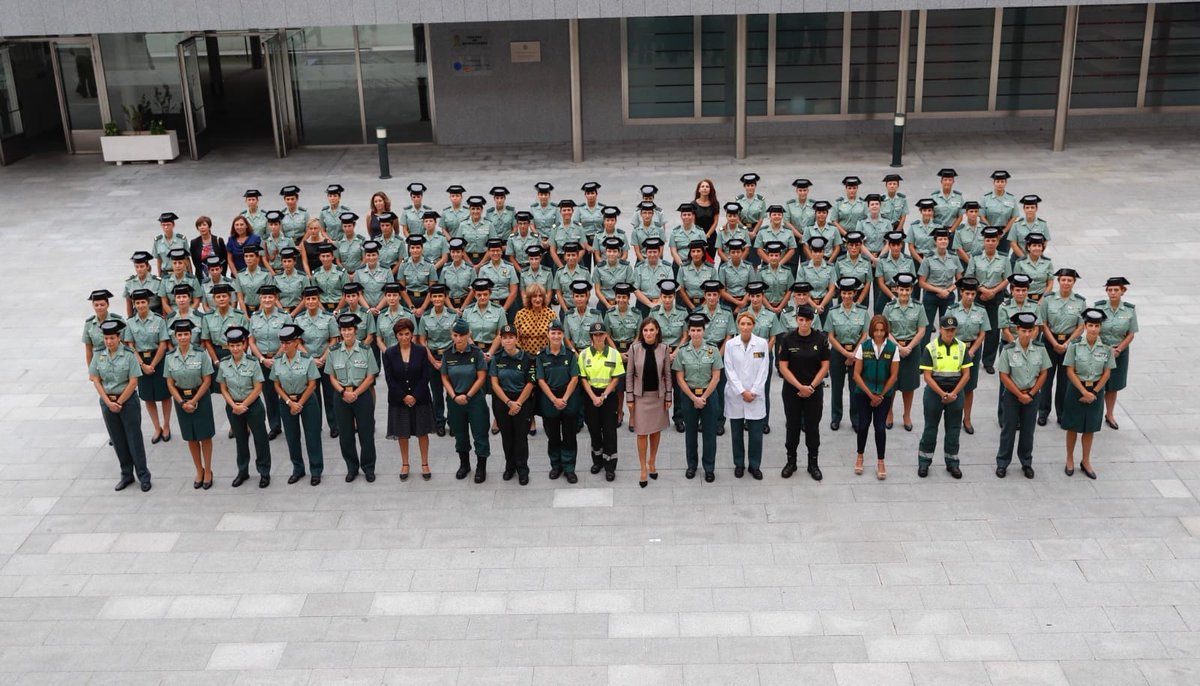 _IGC_'s tweet photo. Desde IGC nos hemos unido al homenaje del XXX Aniversario del ingreso de la mujer en la @guardiacivil Treinta años de procesos acompañando y acompañadas de todos nuestros compañeros. 
#mujeresquedejanhuella
#IgualdadDeGenero 
#GuardiaCivil 
#mujer https://t.co/LZ9B5wd1ve