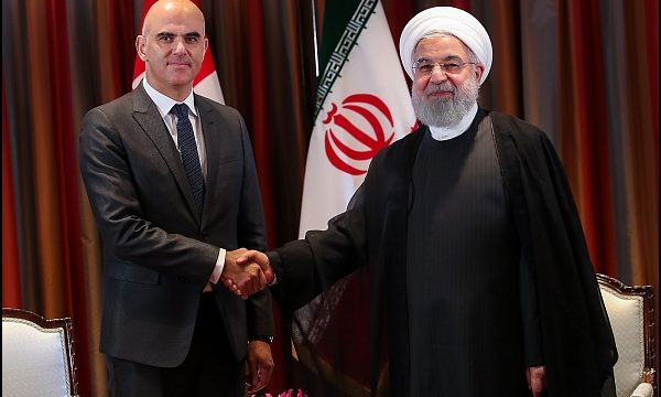 #Photos: Presidents of Iran, Switzerland confers with each other

#Iran #UNGA #NoSanctionNoWar
#WeStand4Iran <a href="/HassanRouhani/">Hassan Rouhani</a> <a href="/alain_berset/">Alain Berset</a>

theiranproject.com/blog/2018/09/2…