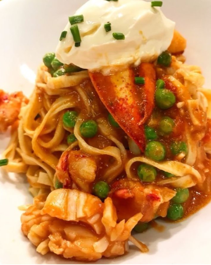 Red Bird tweet media