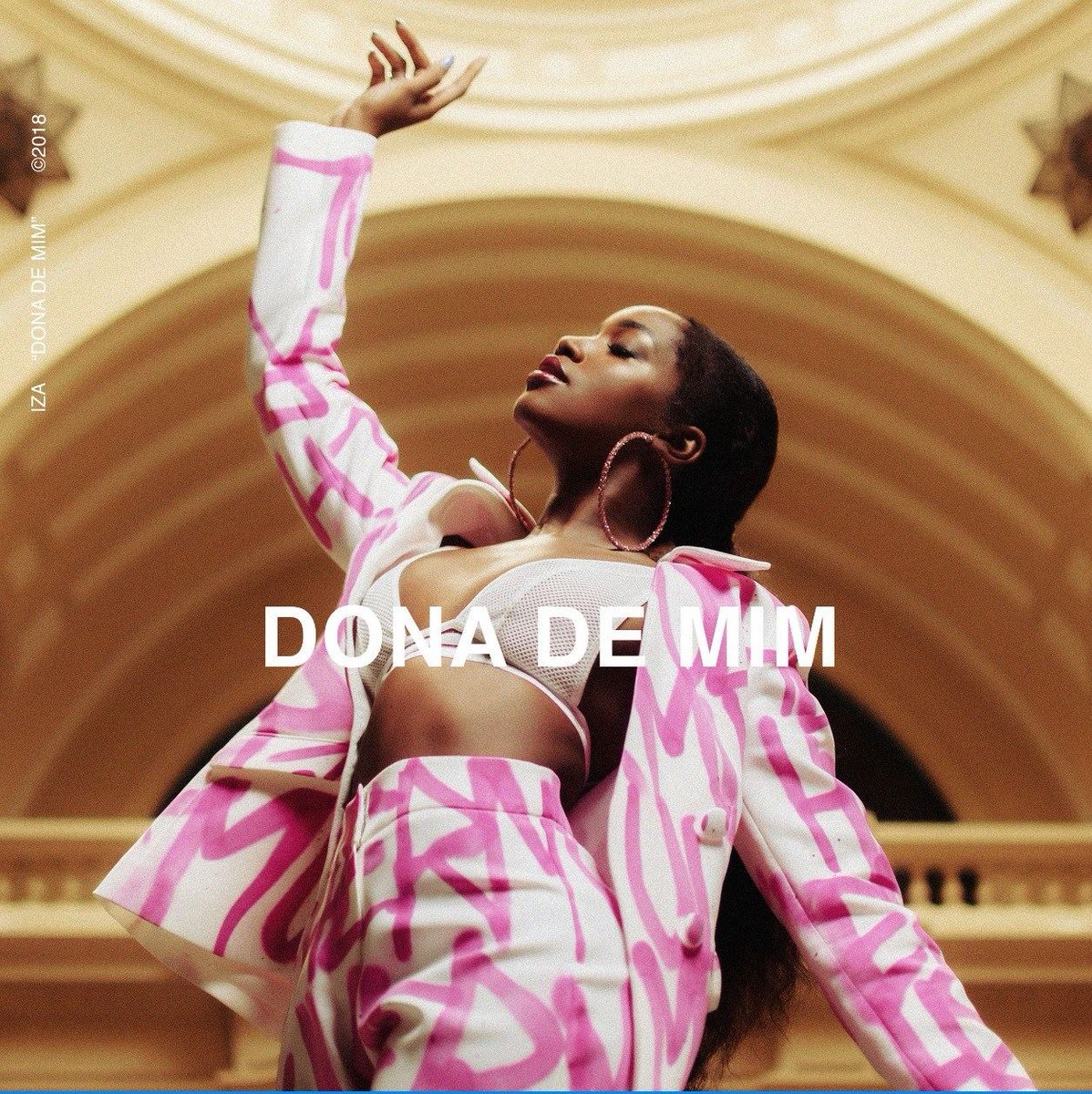 Capa do meu novo single #DonaDeMim ❤ 28.09
