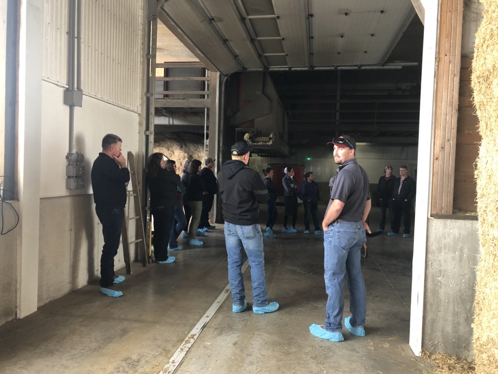 katelynmackay's tweet image. Had a great day at the @Avonbank_Ag Lely A5 tour #livelifelely