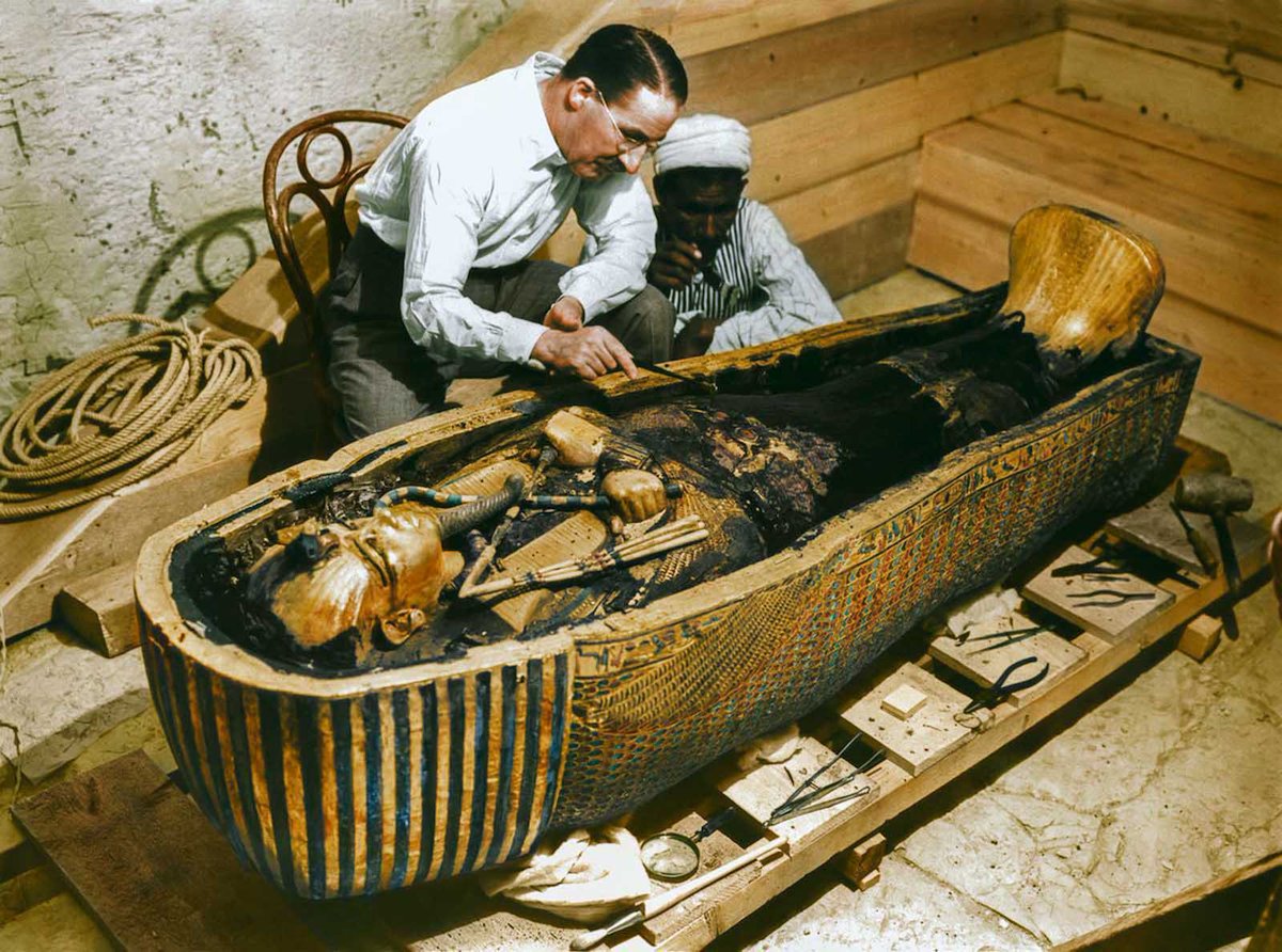 OldHistoryPics_'s tweet photo. The discovery of Tutankhamun, 1922. https://t.co/l36X7Krgac