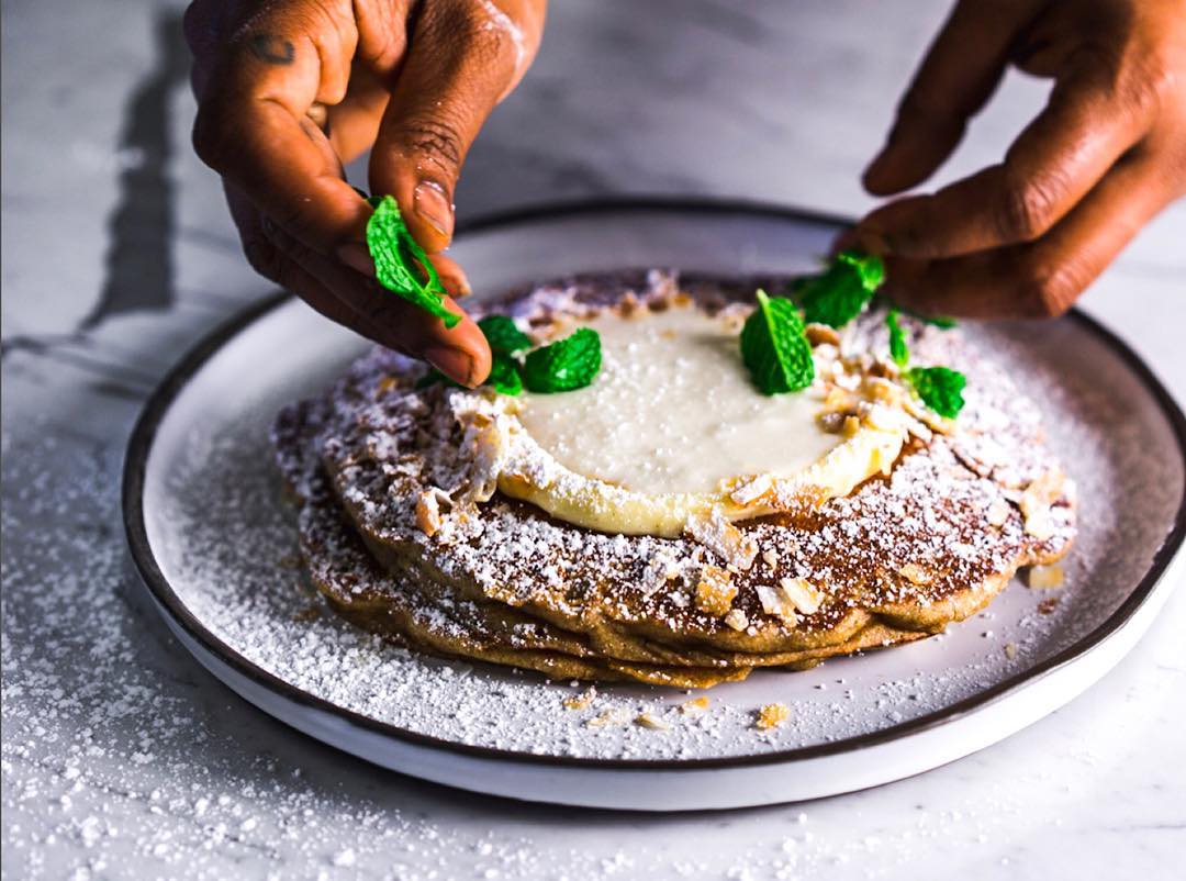 eatnativela's tweet photo. #Brunch done right: #Coconut Brown Butter #Pancakes //
Vanilla. Sea Salt Butter https://t.co/ItZfF10aq5