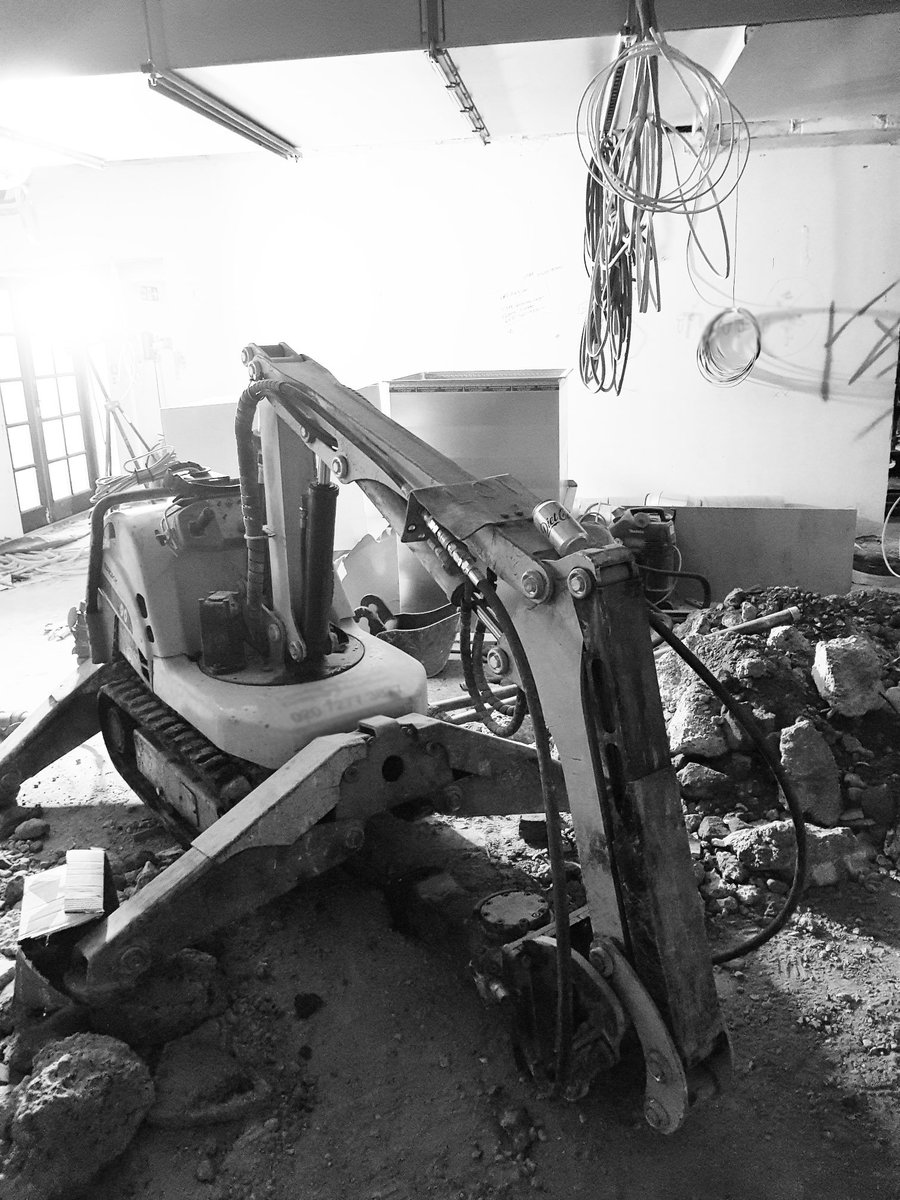 BluecrowTeam's tweet photo. Felix Warley - A few more pictures of the build as they happen...
.
#MoreTeasers #Brentwood #FelixWarley #BespokeByBluecrow #DesignLSM https://t.co/3ikim2TovP