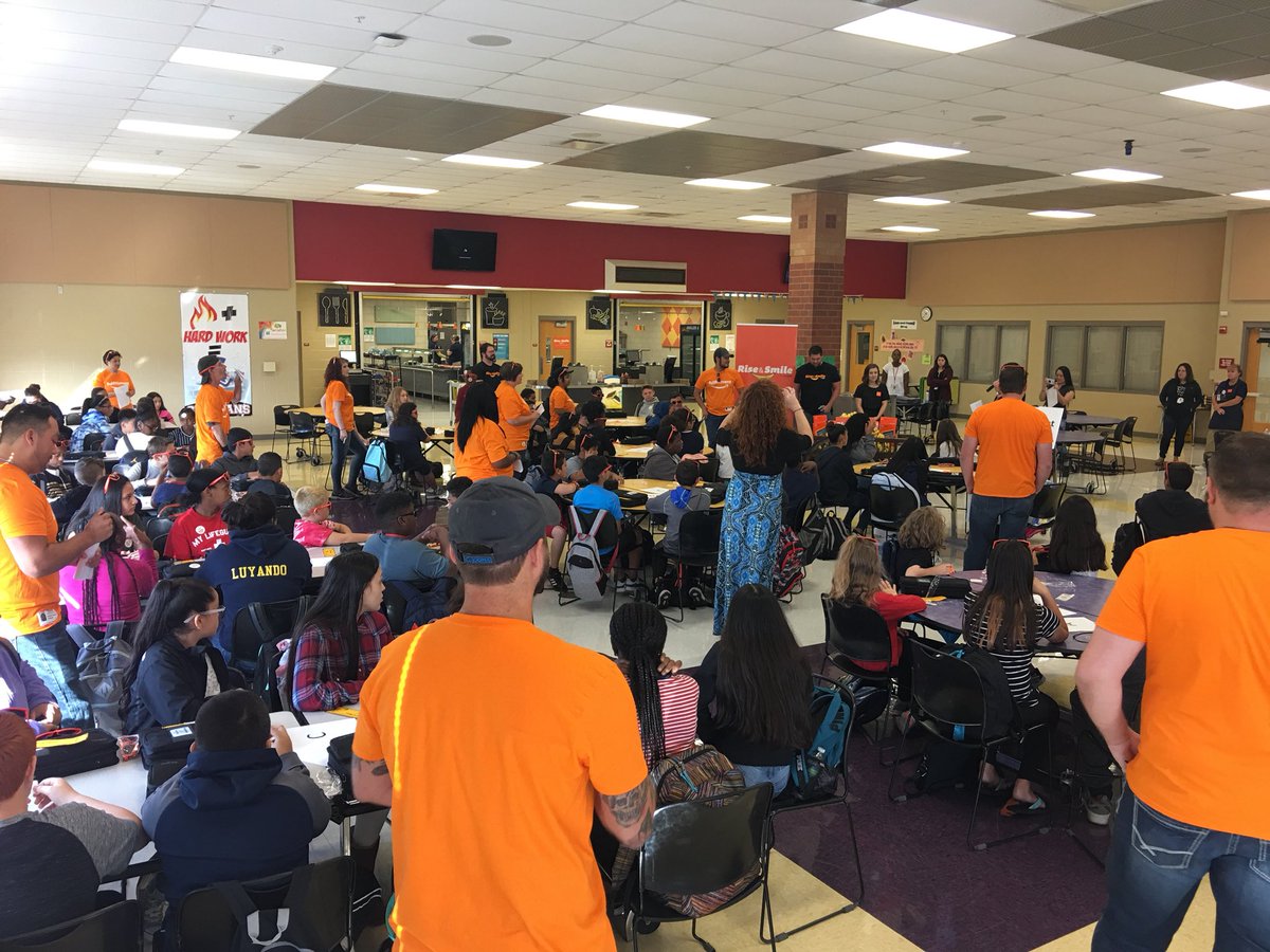 JJLFlames's tweet photo. Wow what an amazing event! JJL won a $7,500 grant from @amazon through @nokidhungry last spring and today they brought the celebration to us. https://t.co/uSOsi3Cc61