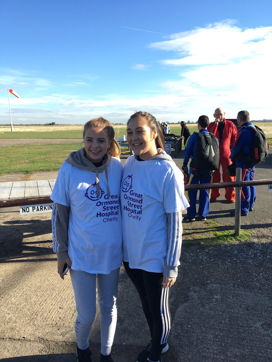 Thank you everyone that sponsored our girls!! That’s their skydives done and over £1000 for GOSH to be banked !! Amazing !!