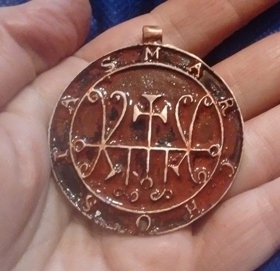 enochianorg's tweet photo. Marchosias Goetia seal. 2" with some gemstone cloisonné
For more info @oipteaapdoce
.
.
.
.
.
.
.
,
#enochianorg #enochian #goetia #abramelin #lemegeton #GKOS #sorcery #evocation #Daemon #demon #ceremonialmagick #ritualmagick #occultluxury #occultaesthetic #grimoirumver https://t.co/RNymG0y6ph