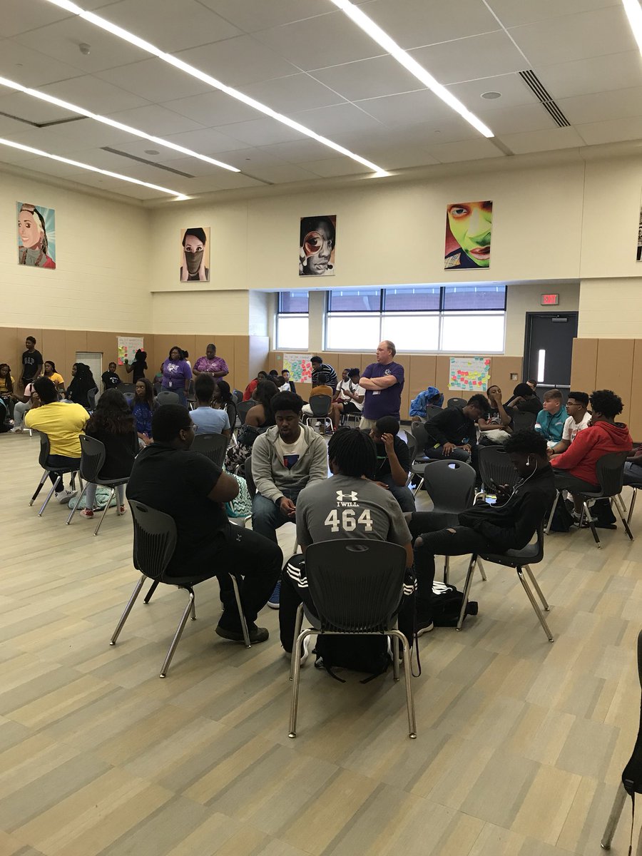 RVJournalism's tweet photo. Students working in groups answering questions on how to solve and combat racial tensions and issues in America. #RVReads18 #RVReads2018 https://t.co/LDsBvnPL3Z