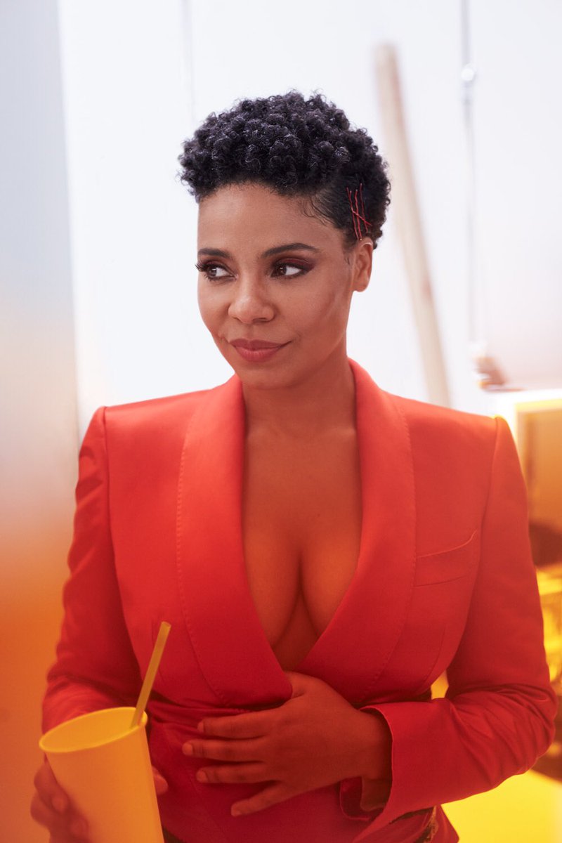justsanaa's tweet photo. “We have been told and taught from the time we were little girls, that being brown isn’t the prettiest. That kinky hair or textured hair isn’t attractive, but I want you to know that is a LIE.” - #SanaaLathan📸: #JoshuaWoods 
#nappilyeverafter 💇🏾‍♀️ #netflixmovies #netflix https://t.co/oxY7YIyk4I
