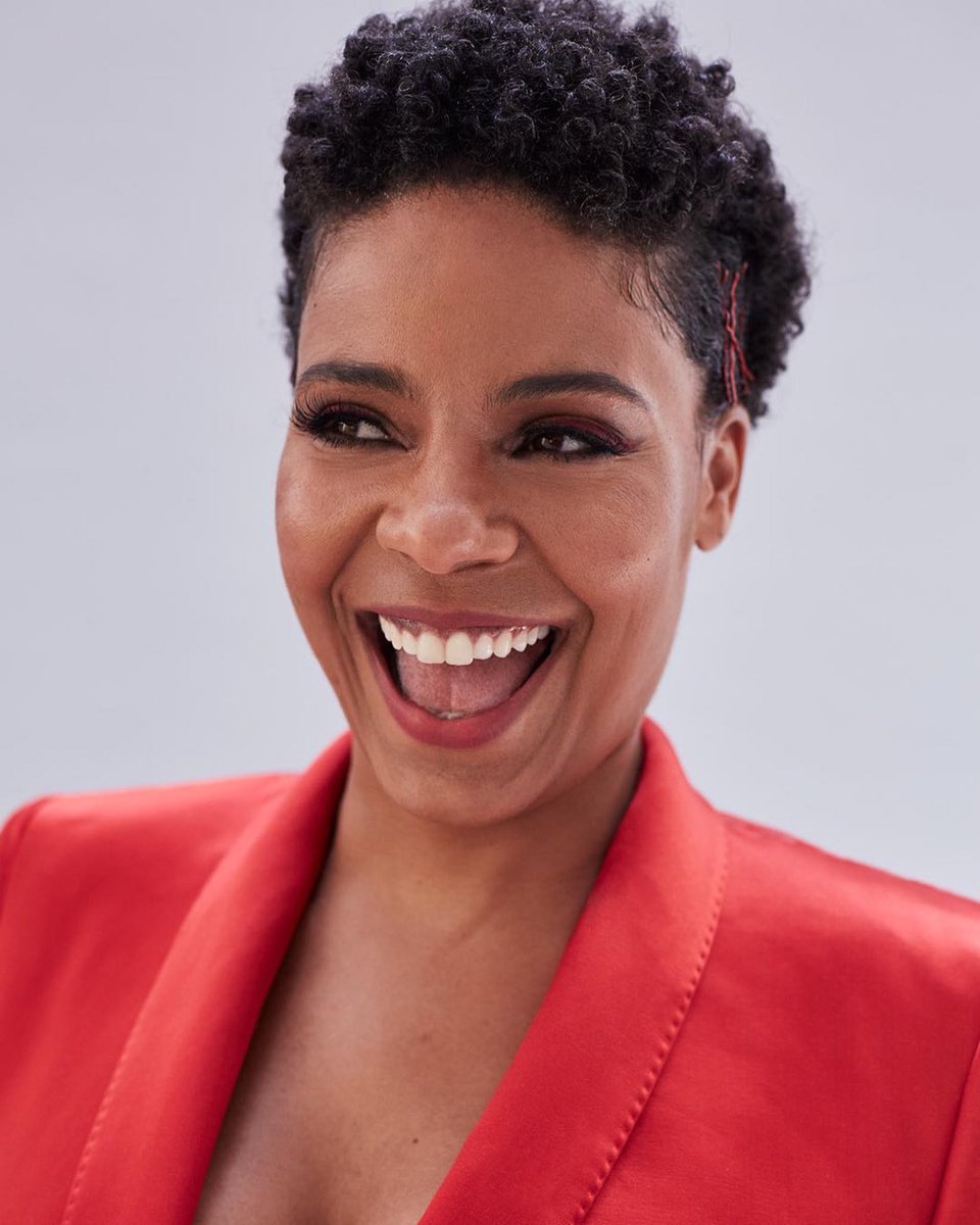 justsanaa's tweet photo. “We have been told and taught from the time we were little girls, that being brown isn’t the prettiest. That kinky hair or textured hair isn’t attractive, but I want you to know that is a LIE.” - #SanaaLathan📸: #JoshuaWoods 
#nappilyeverafter 💇🏾‍♀️ #netflixmovies #netflix https://t.co/oxY7YIyk4I