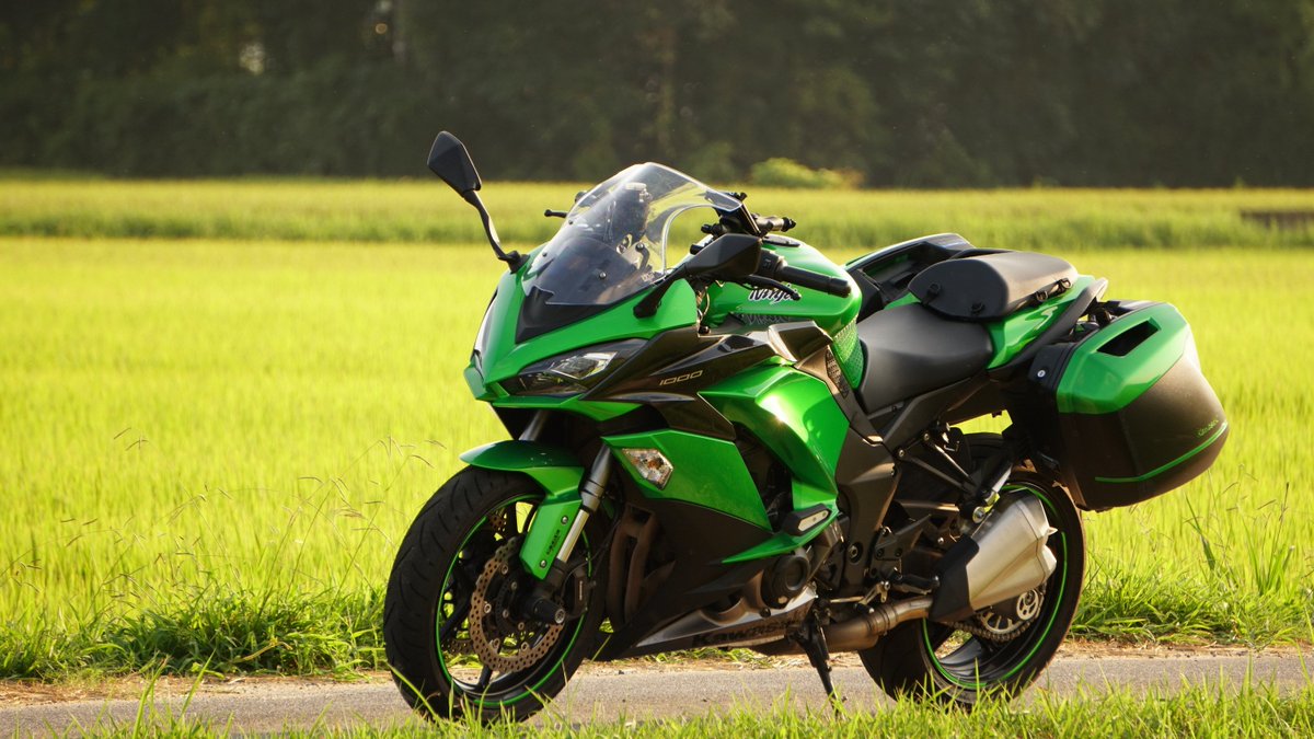 NADY_340X's tweet photo. 「愛車で自分が最高だと思う写真を1枚載せて5rtを目指せ」のタグが流行ってるけど、どっから見てもカッコいいから最高の1枚なんて選べない・・・ https://t.co/3RXkFHbh8g