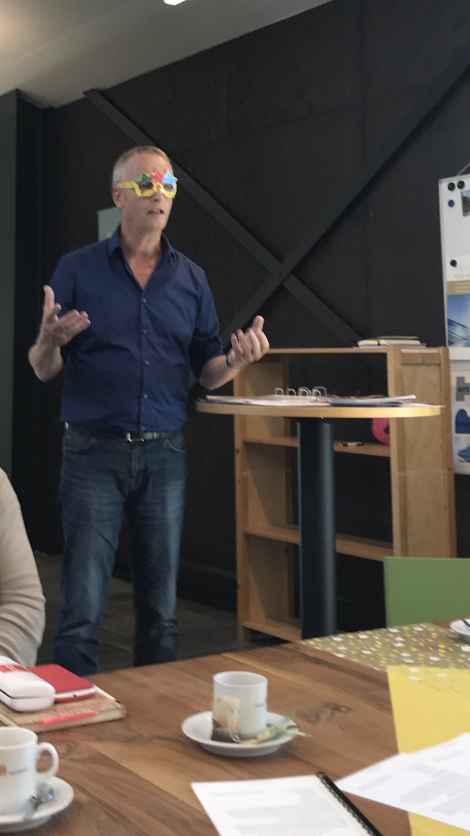dajosijo's tweet photo. @Cedin3TS #inspiratiebijeenkomst @FryskeAkademy @provfryslan #meertaligheid #alexanderminnaert #3taligebril #Europesedagvandetalen @CedinAdvies @kwsleeuwarden @pcbolwd #onderzoek #uitkomsten #meerwaarde #funelement https://t.co/KKw6XNGzuN