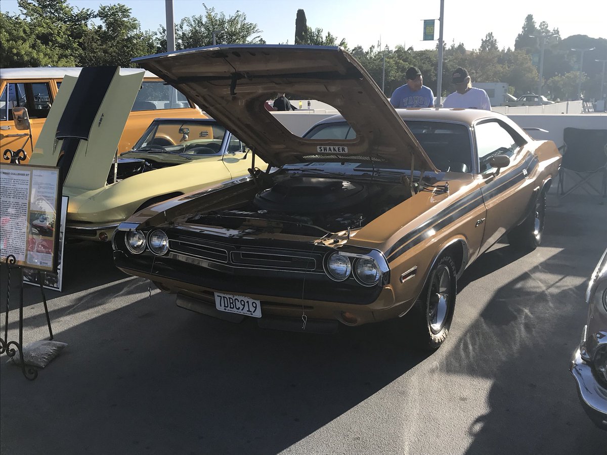 GettingClassics's tweet photo. ‘71 Dodge Challenger R/T
✅340
✅Shaker
✅Butterscotch color
#Dodge #mopar #chrysler #moparclassic #Challenger #RT #classiccar #scatpack #americanmuscle #numbersmatching #highimpactcolors #moparfam #dodgechallenger #instaAutos #InstaCars #dodgegarage #cargram #MoparorNoCar https://t.co/smPMKEm0GE