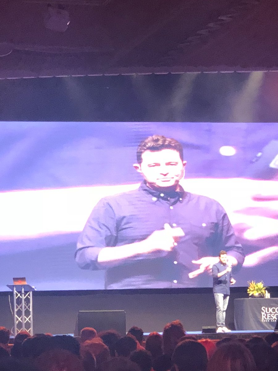 Super impressed with <a href="/DanielPriestley/">Daniel Priestley</a> and his realness and genuineness at @SuccessResUK Success Resources event. No BS ☺️👍