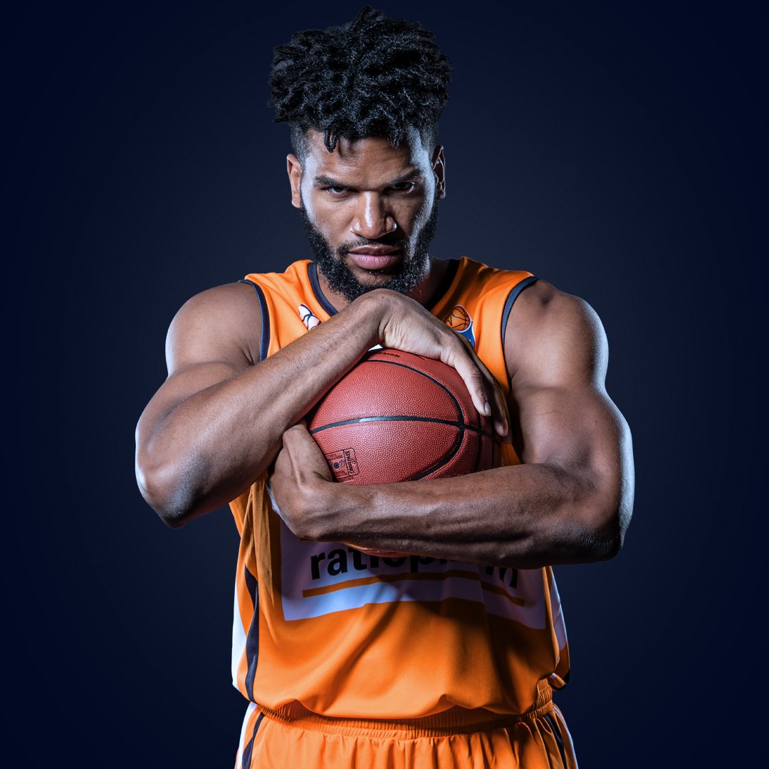 ratiopharmulm's tweet photo. Die #uuulmer sind ready für die neue Saison in der @easyCreditBBL &amp; im @EuroCup! 🔥🏀🔥 #weareone

#1 @5SWISH
#2 Patrick Miller
#3 @DwayneEvans21
#5 @2Xtremebounce https://t.co/Gx2LC2wBAa