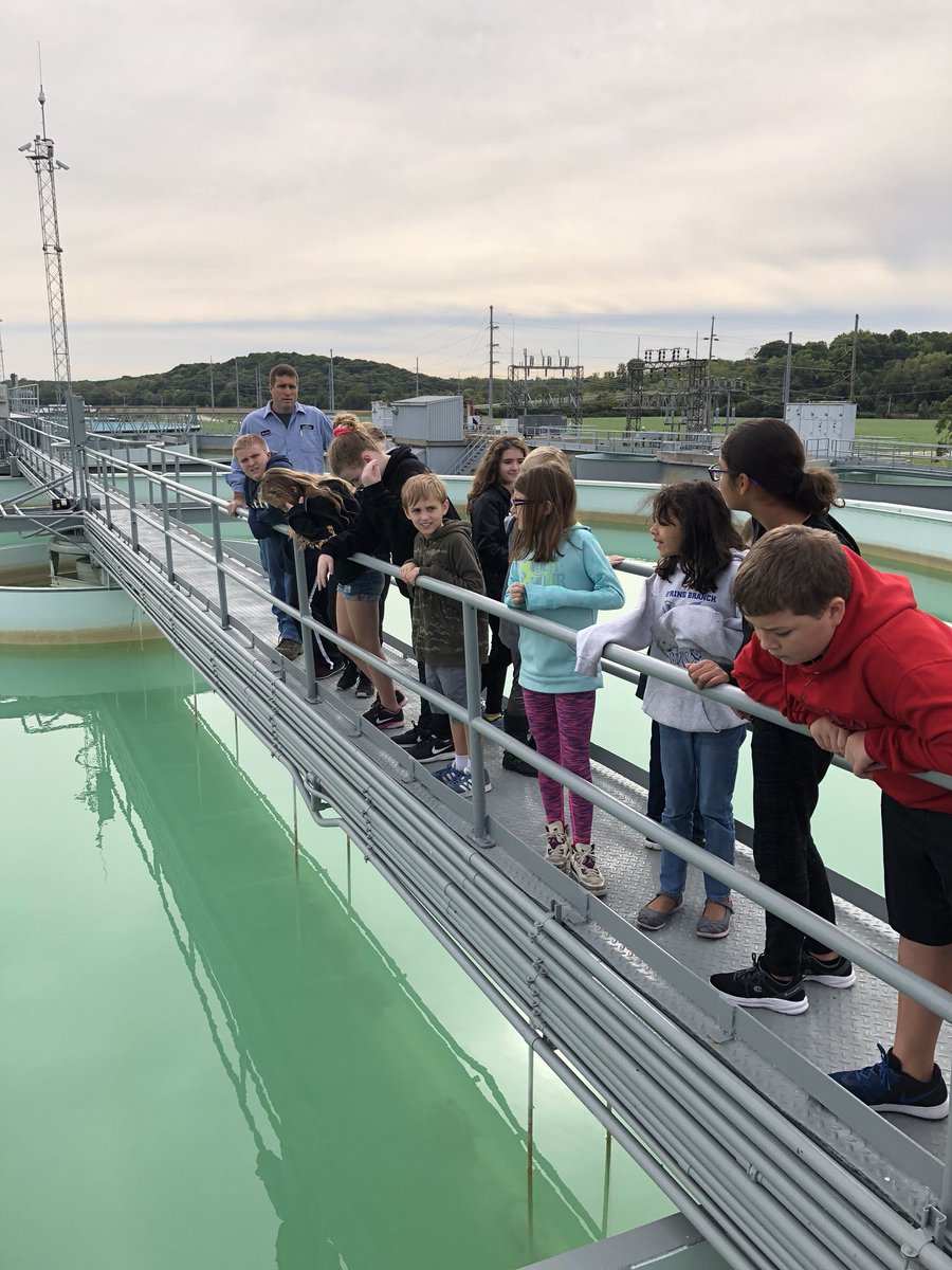 VanMeter52's tweet photo. Spring Branch Fifth Graders learn how water gets clean. #isdstrong https://t.co/l9cVXHBq7E