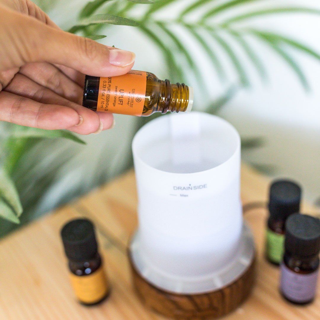 CBayCandle's tweet photo. Incorporating mood-enhancing aromatherapy into your workspace is a great way to add wellness to your everyday work life. For more ideas how to add a sense of wellness to your work environment, head over to @modishandmain: 
https://t.co/DSnGyUzAfz
#cbcwellness https://t.co/xLU4yjgHHf