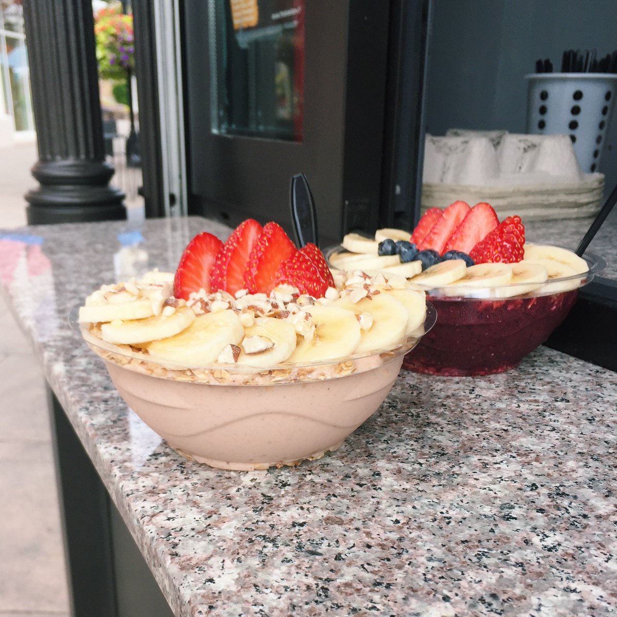 thebowlandberry's tweet photo. Orders on the go. Call in we’ll have them ready for pick up!

#BowlandBerry #OriginalBerryBowl #PBCrunch #AcaiBowl #SmoothieBowl #PDXeats https://t.co/uljSojiegS