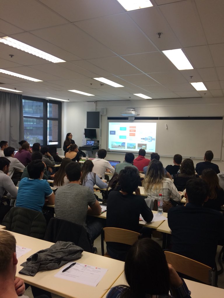 MarcLeberger's tweet photo. Conférence technique sur la modélisation numérique et la conception des mobilités de demain à @ESILVparis avec Emna, responsable du Programme de R&amp;D Mobilités terrestres #Altran https://t.co/bpgitEriWe