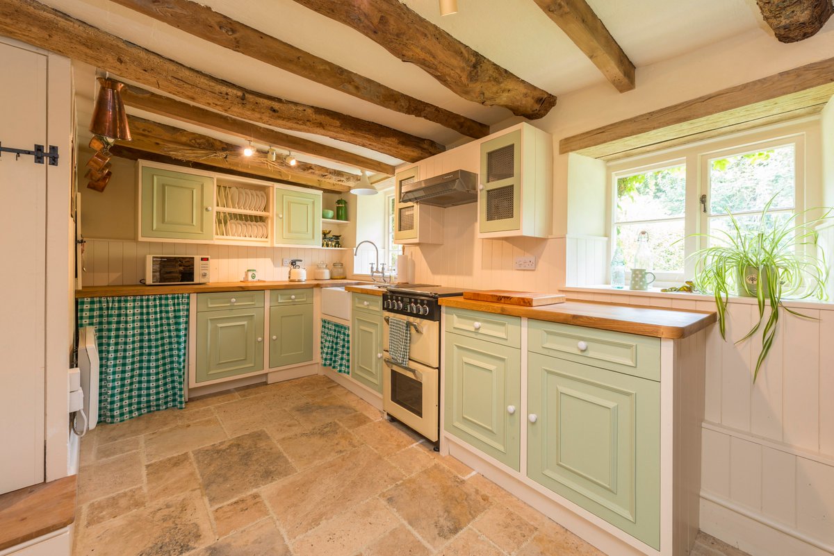 Humberts Somerset & Wiltshire tweet media