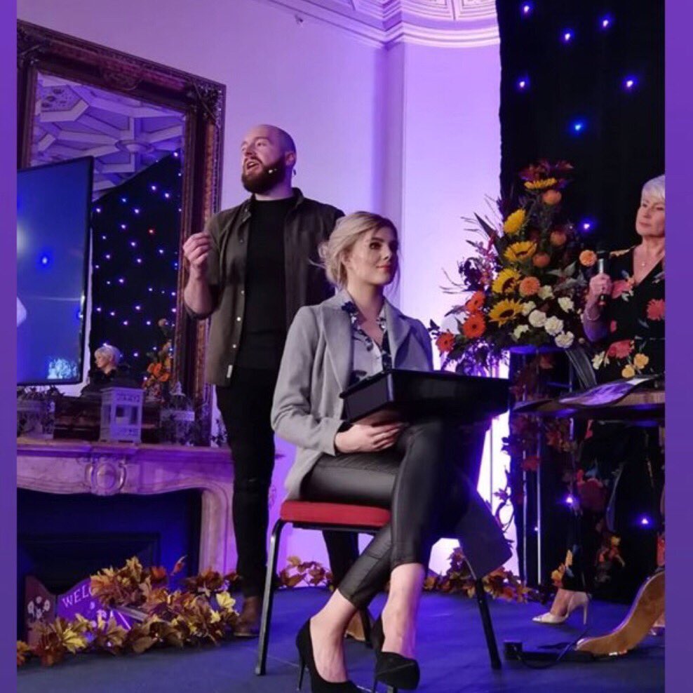 willard_dbarber's tweet image. Stylefest 2018 | Smashed it!
-
Great turnout and lots of support for this years @abcb_council #Stylefest 2018, talking all things #AW18 and my huge emphasis on that ‘effortlessly undone’ vibe
-
#aw18 #autumnwinter18 #fashion #style #styleni #effortlesslyundone @PamBallantine