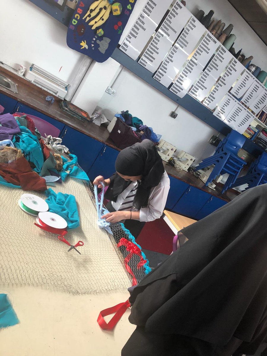 SmallHeathLA's tweet photo. We are getting creative in D.T, Textiles and Art. We have lots of take home items for our families to remember their time at Small Heath Leadership Academy today #shlaopenevening2018 #wearestar #creative #teamart #teamtextiles #teamdt https://t.co/NRjmw5HqjI