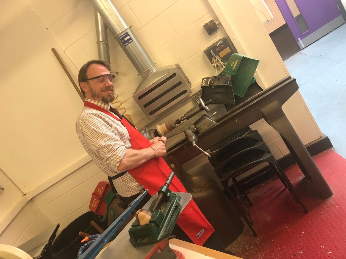 SmallHeathLA's tweet photo. We are getting creative in D.T, Textiles and Art. We have lots of take home items for our families to remember their time at Small Heath Leadership Academy today #shlaopenevening2018 #wearestar #creative #teamart #teamtextiles #teamdt https://t.co/NRjmw5HqjI