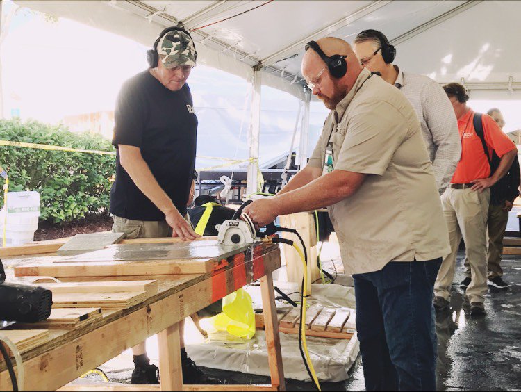 alphaprotools's tweet photo. Last and Final Day at POOLCORP Vendor Showcase!
#alphatools #diamondtools #diamondblades #diamondpads #tiletools #concretetools #stone #tile #stonecare #stonerestoration #stonecutting #hardscape #porcelain #porcelainpaver #porcelainpavers #poolcorp2018 #poolcorp https://t.co/3AW5I2FTX2